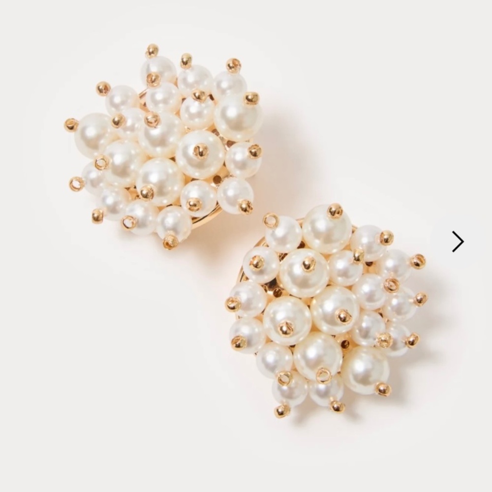 $45 Lilly Pulitzer Tidepool Treasures Pearl Earrings. Color: Resort White - New